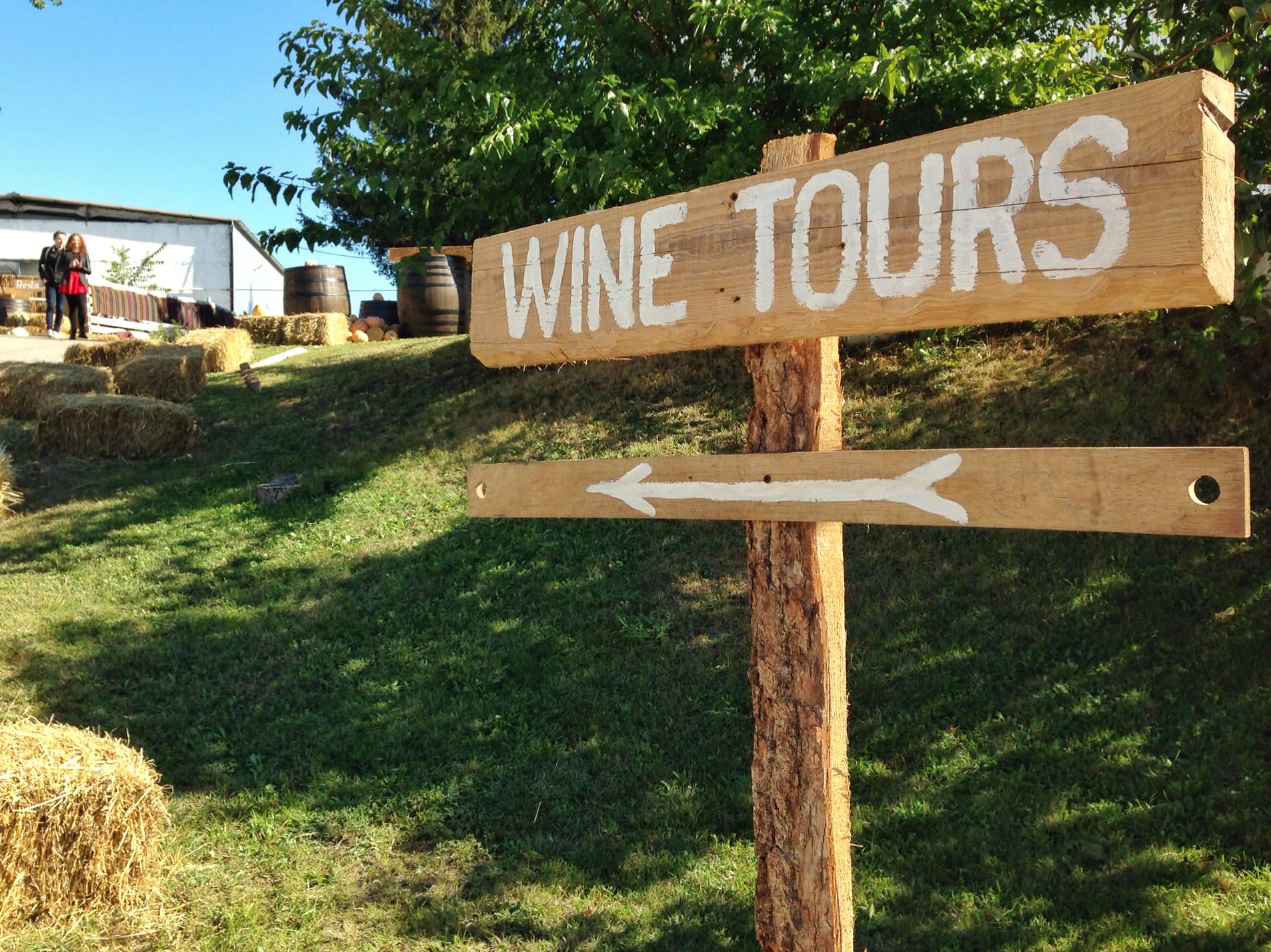 You will see English on some signs, like this one at Asconi Winery.