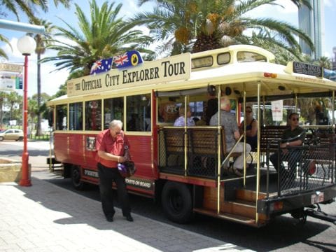 tourist-tram-perth