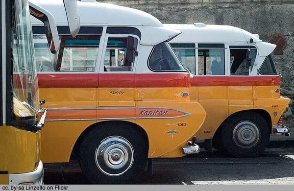 Malta bus by Linzello on Flickr