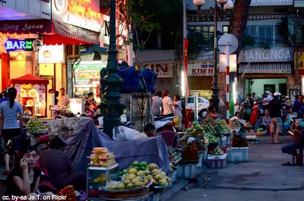 HCMC night market
