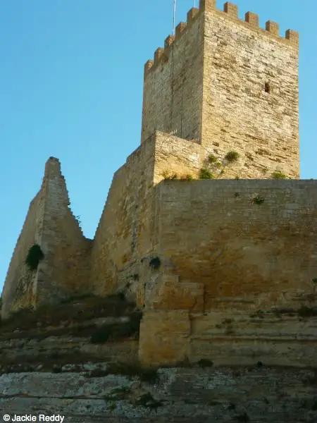 Enna's Castillo de Lombardia